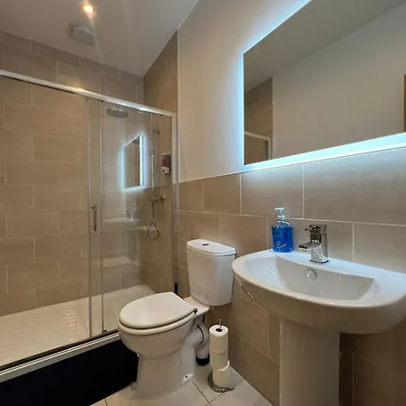 아파트 1 Bed Close To Arena Sleeps Up To 4 People F3 리즈