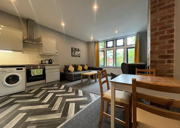 Апартаменти 1 Bed Close To Arena Sleeps Up To 4 People F3 *