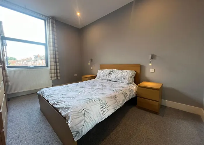 Апартаменти 1 Bed Close To Arena Sleeps Up To 4 People F3