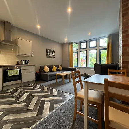 Apartment 1 Bed Close To Leeds Arena Sleeps Up To 4 People F3 *