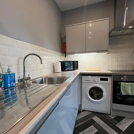 1 Bed Close To Leeds Arena Sleeps Up To 4 People F3 Leeds (West Yorkshire)