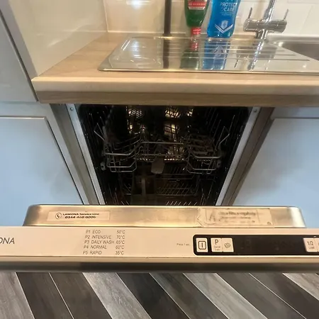 1 Bed Close To Arena Sleeps Up To 4 People F3