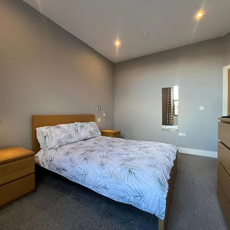 1 Bed Close To Leeds Arena Sleeps Up To 4 People F3 Apartment