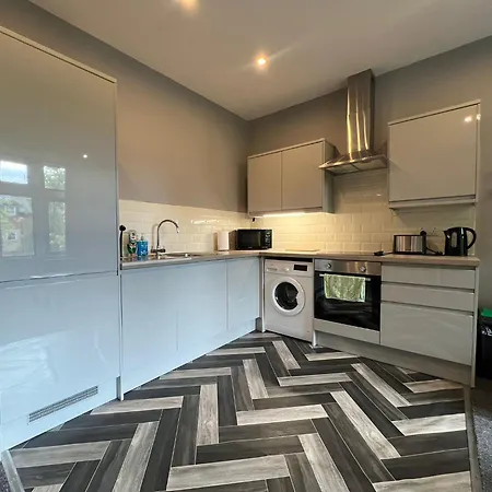 1 Bed Close To Arena Sleeps Up To 4 People F3 Apartment *